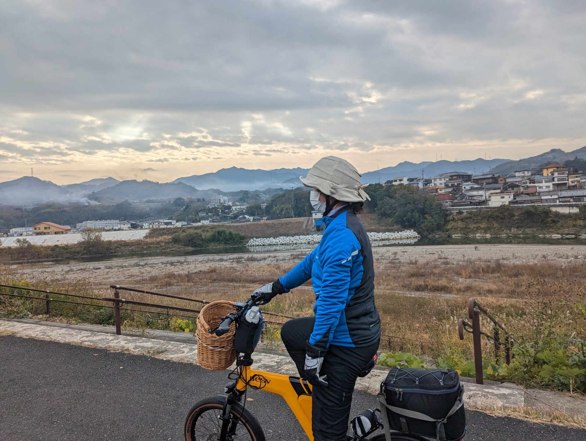 OGK SIURE シクレ ベージュ レディース自転車ヘルメット - 通販